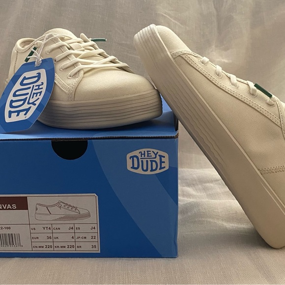 HEY DUDE Youth Sneakers Size YT4 Cody Y Canvas NEW IN BOX (Cream color) - Picture 11 of 14